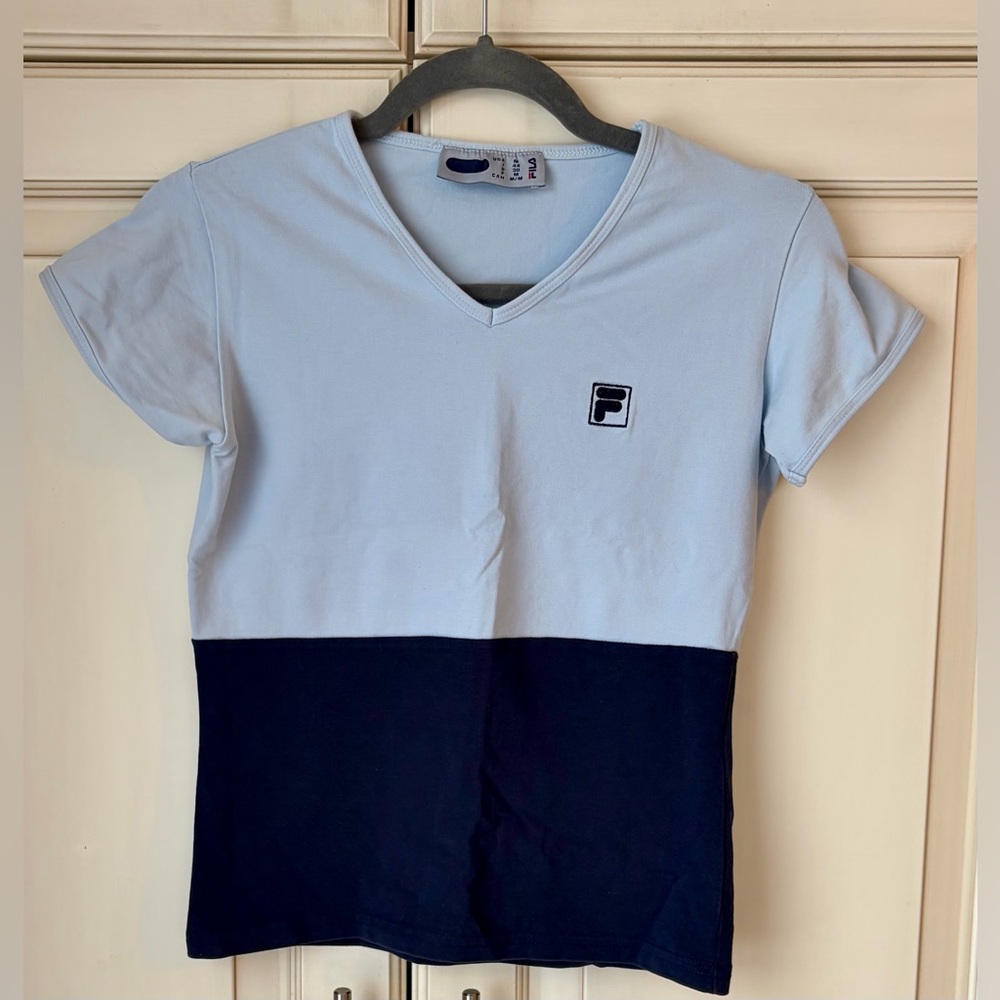 NWT Fila Women’s 2000s vintage tennis shirt sleeve top. Color block blues. Med.
